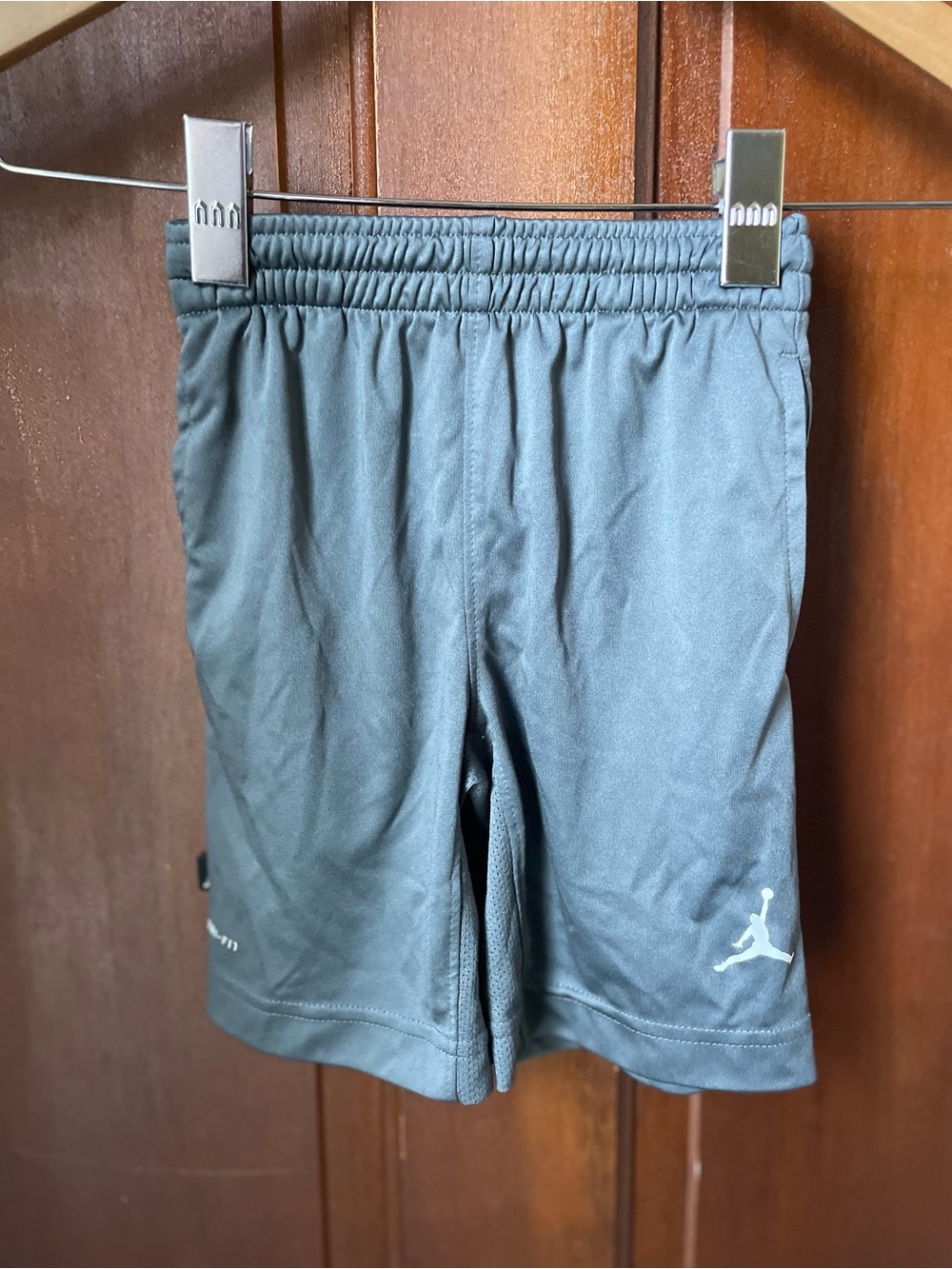 Jordan boys size 4 gray athletic shorts